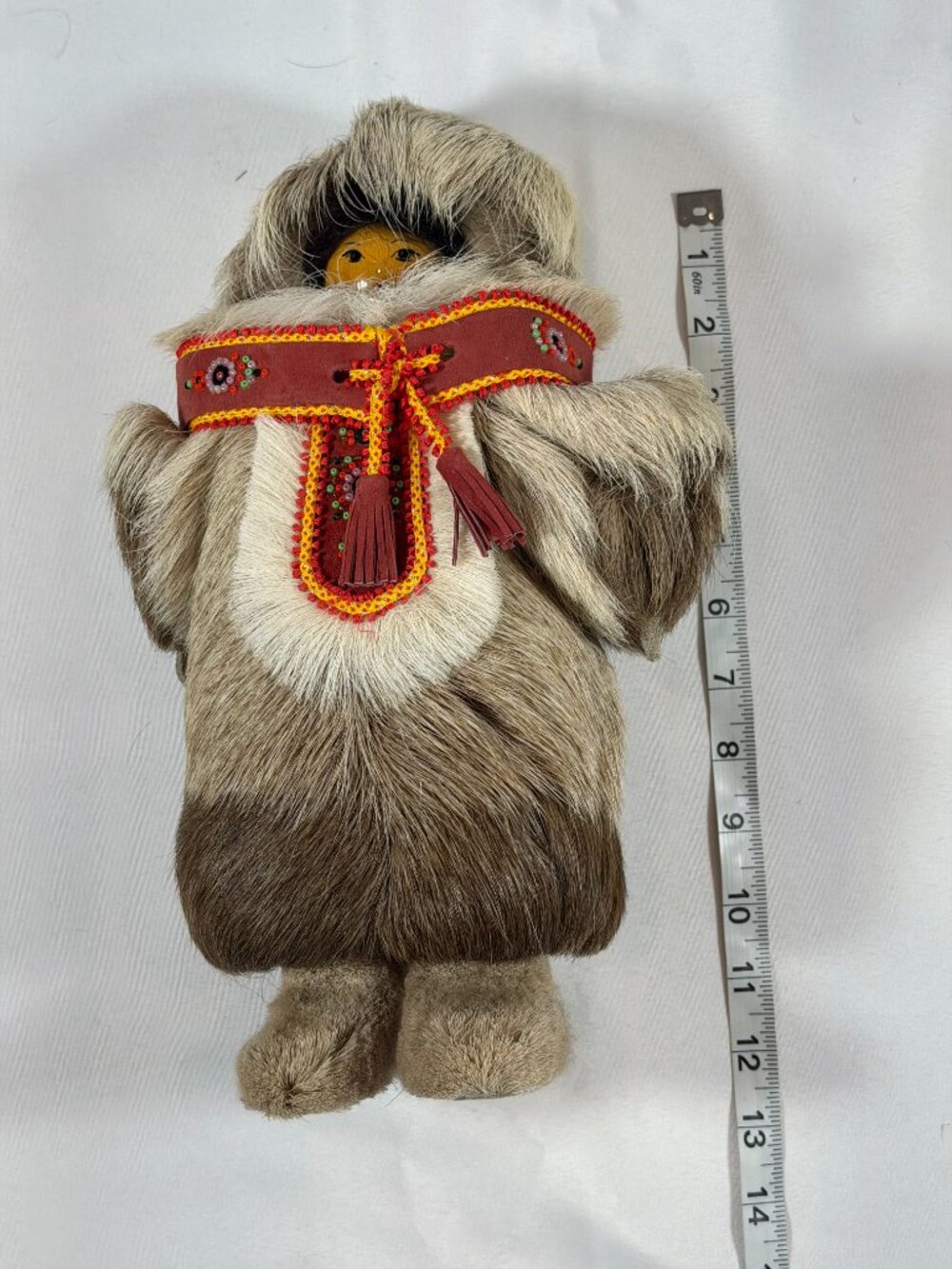 Vintage Inuit Native Arctic Doll, Handmade, Fur & Glass Beads, MINT condition - Picture 12 of 13